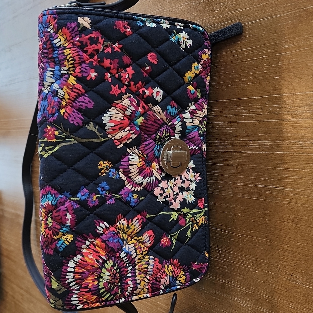 NEVER USED VERA BRADLEY CROSSBODY BAG - Picture 14 of 16